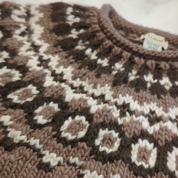 L.L. Bean Tan and Cream Knit Sweater - Picture 8 of 8